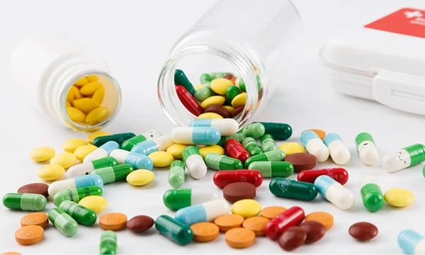 Various types of antibiotic capsules